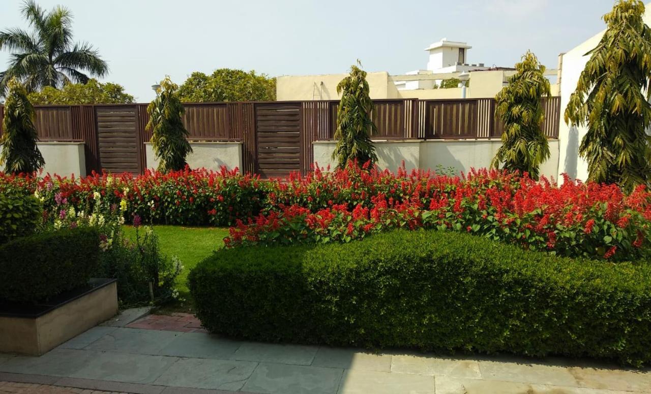 When In Gurgaon - Artemis Hospital 1 Min Walk, Fortis & Medanta 4 Mins Drive Esterno foto